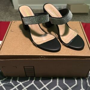 Allegra K Heeled Sandal